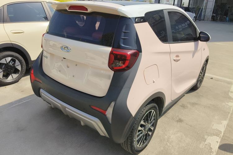 Used Chery QQ Little Ant 2022 Sweet Pink Edition Half-Sugar Version Lithium Iron Phosphate 29.2 kWh 30 kW 301 km

