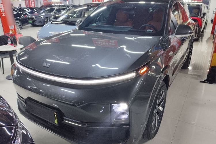 Used Li Auto L8 2023 Pro Model Front