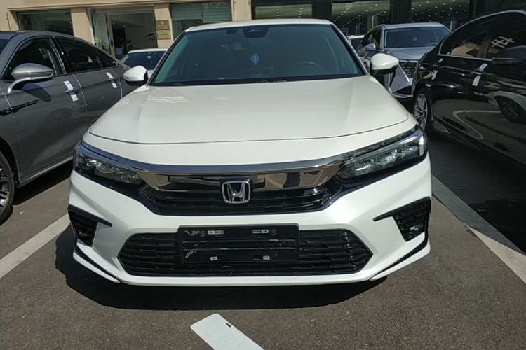 Used Honda Civic 2023 240TURBO CVT Dynamic · Center Stage Special Edition