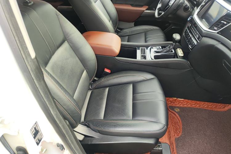 Used GAC Trumpchi GS7 2017 280T Two-Wheel Drive Luxury Model
