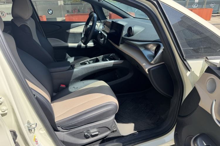 Used BYD Dolphin 2025 Intelligent Driving Version 410 km Fashion Edition
