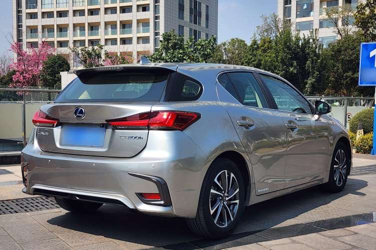 Used Lexus CT 2017 CT200h Elite Edition Solid Color China V Standard
