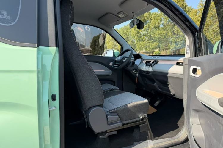 Used Chery QQ Ice Cream 2022 170km Sundae Phosphate Lithium-Ion