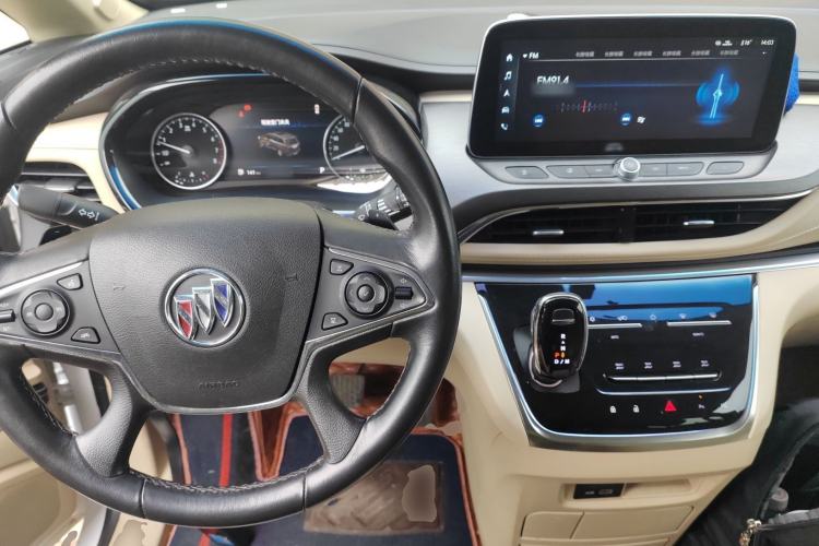 Used Buick GL8 2023 Land Executive Class Deluxe Model