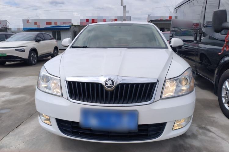 Used Skoda Octavia 2015 Classic Model 1.6L Automatic Yijie Version
