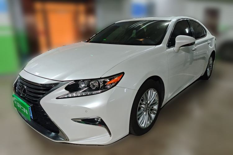 Used Lexus ES 2015 200 Elite Edition
