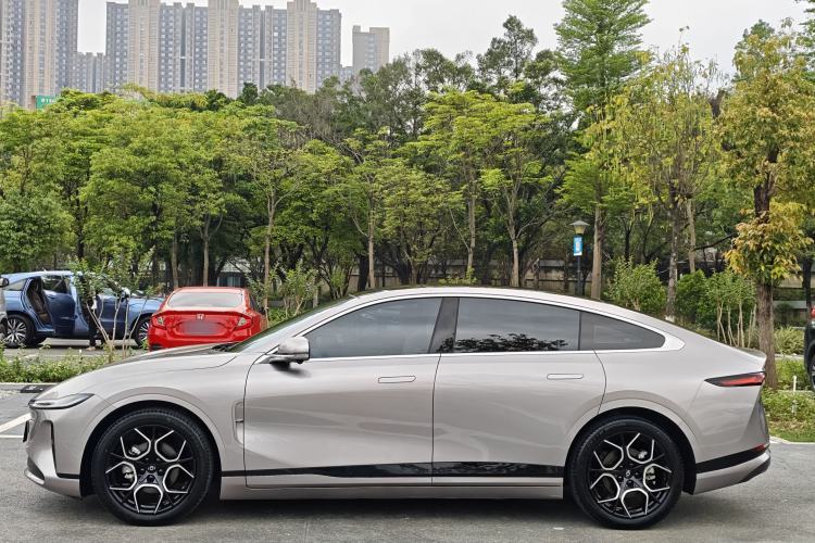 Used CHANGAN NEVO A07 2024 All-Electric "True Fragrance" Edition 710 Flagship Model Exterior 3