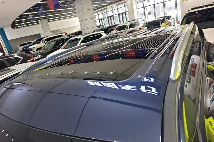 Used Ford Explorer 2020 EcoBoost 285 4x4 Titanium Edition 6 Seats