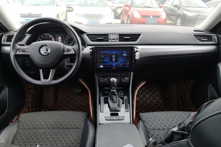 Used Skoda Superb 2016 TSI280 DSG Innovation Edition Center Console