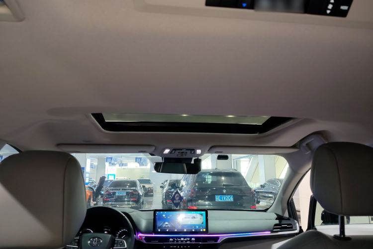 Used Toyota SIENNA 2023 2.5L Hybrid Luxury Edition Headliner