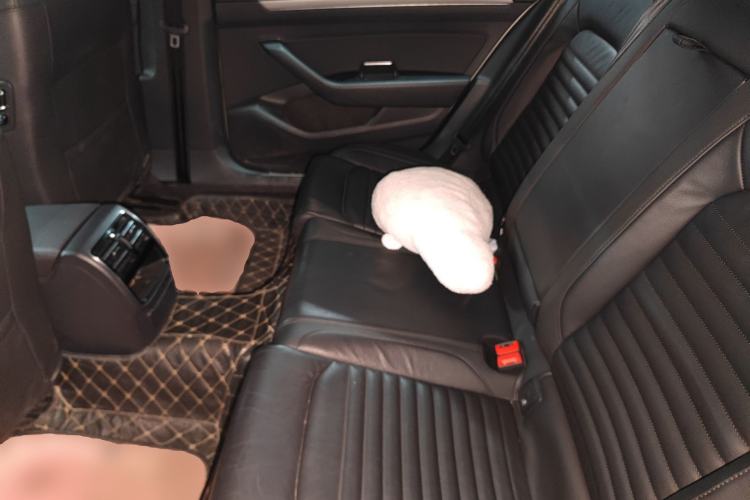 Used Volkswagen Magotan 2018 330TSI DSG Advanced Model Left Rear Seat