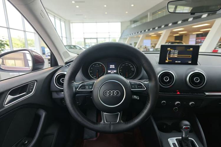 Used Audi A3 2015 Limousine 35 TFSI Millionth Anniversary Intelligent Leading Model
