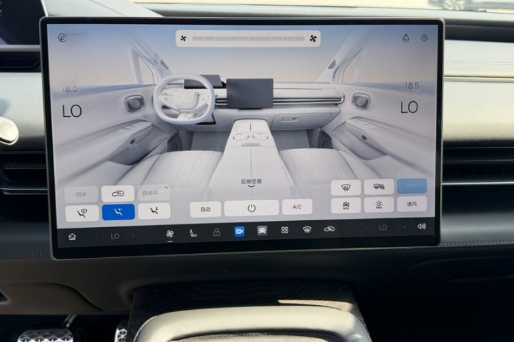 Used Hyptec HL 2025 700 Ultra Six-Seater All-Wheel-Drive LiDAR Version