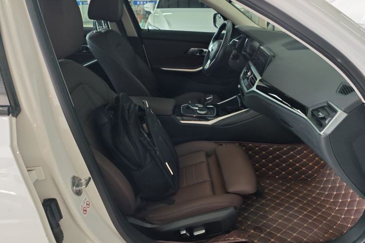 Used BMW 3 Series 2020 320i Sport Package
