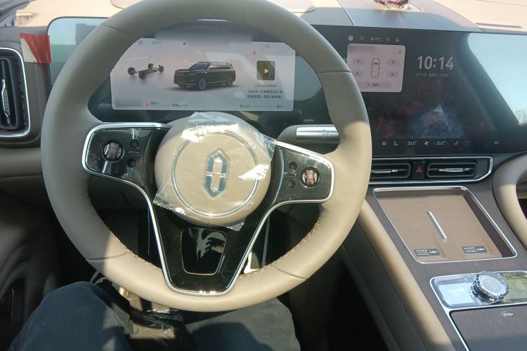 Used Hima AITO M9 2025 Extended-Range Ultra Version 52 kWh 6-Seater
