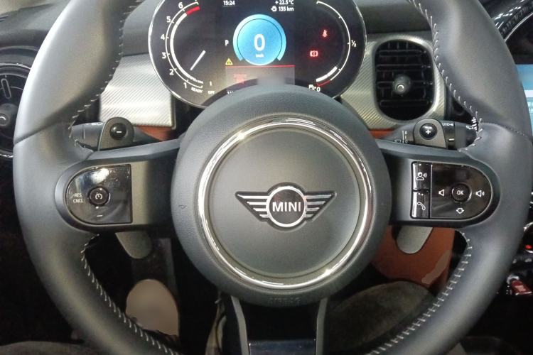 Used MINI 2023 2.0T COOPER S Artist Steering Wheel