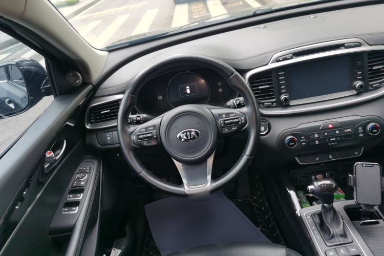 Used Kia Sorento 2015 Sorento L 2.2T Diesel 4WD Elite Edition 7 Seats China IV Standard