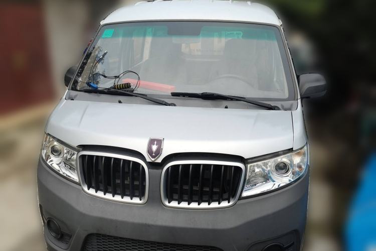 Used Jinbei Hiace X30 2020 1.5L Super-Comfortable Version China VI Standard SWC15M
