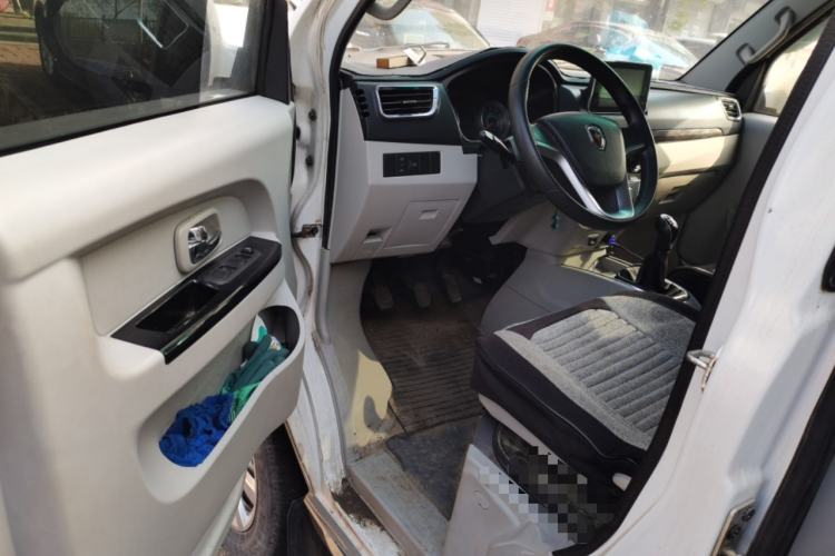 Used Jinbei New Hiace S 2023 1.6L Luxury Cargo Version 2/5-Seater SWD16M Driver Seat