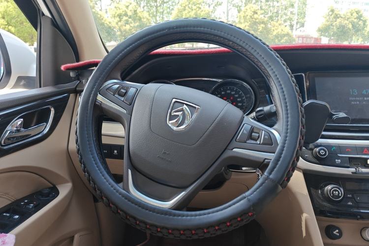 Used Baojun 730 2016 1.8L iAMT Luxury Model 7 Seats