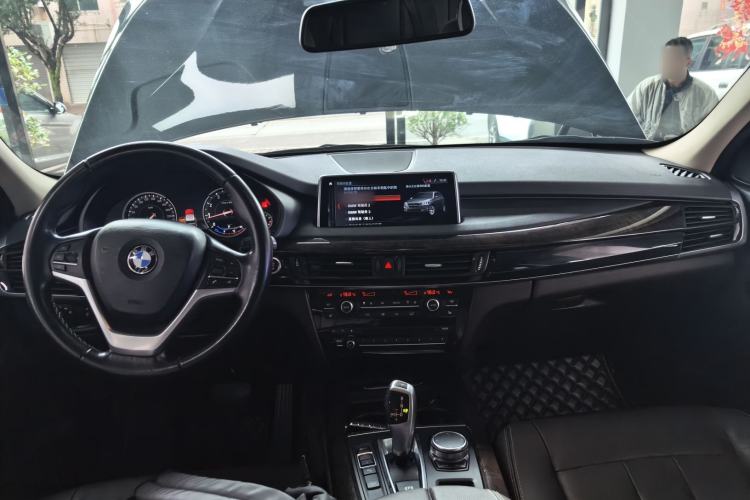 Used BMW X5 2018 xDrive28i
