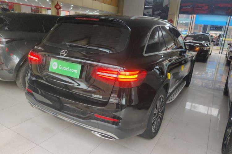 Used Mercedes-Benz GLC 2019 GLC 260 L 4MATIC Dynamic Model Rear Right 45 Deg