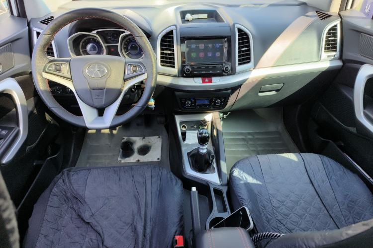 Used JAC Group Refine S3 2016 1.5L Manual Luxury Smart Version Center Console