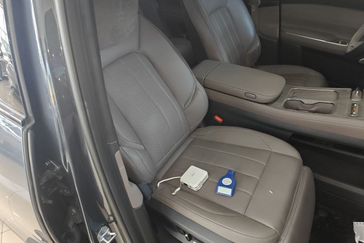 Used Nio ES7 2024 100kWh Signature Edition Right Front Seat