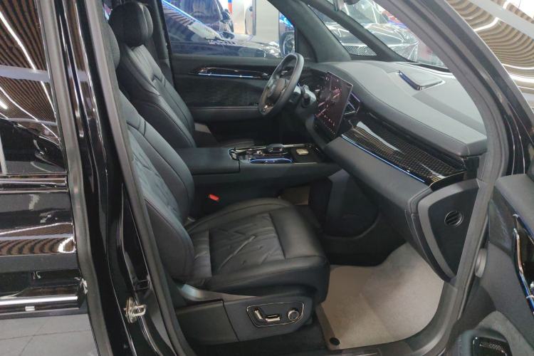 Used Zeekr 009 2024 Six-Seat Executive Version 4WD 140 kWh
