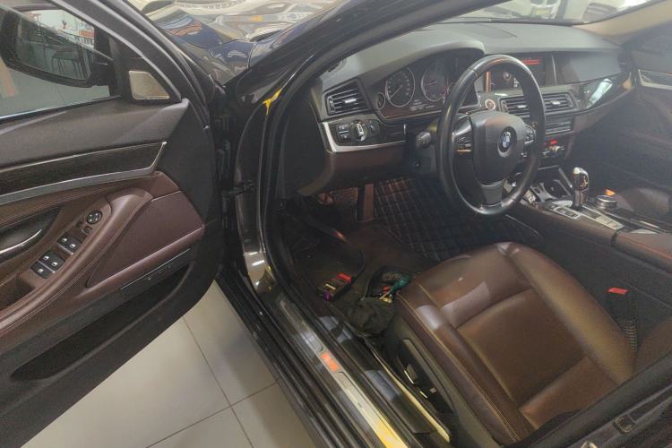 Used BMW 5 Series 2014 525Li Luxury Design Package