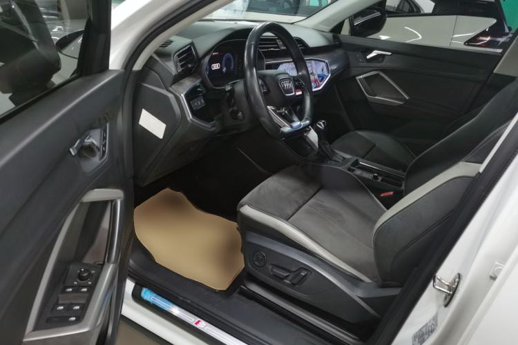 Used Audi Q3 2020 35 TFSI Fashion Dynamic Model