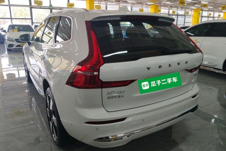 Used Volvo XC60 New Energy 2025 Plug-in Hybrid Long-Range All-Wheel Drive Smart & Luxurious Edition Rear Left 45 Deg
