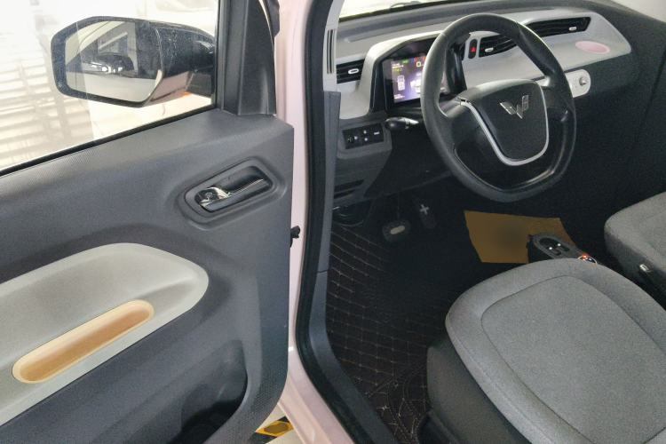 Used Wuling Hongguang MINIEV 2022 Macaron Premium Model – Lithium Iron Phosphate Driver Seat