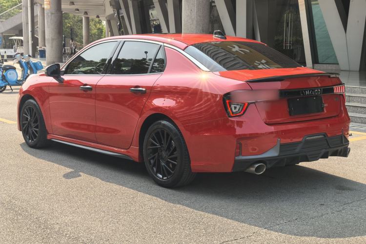 Used Lynk & Co 03 2022 1.5TD DCT JingPlus Exterior 3