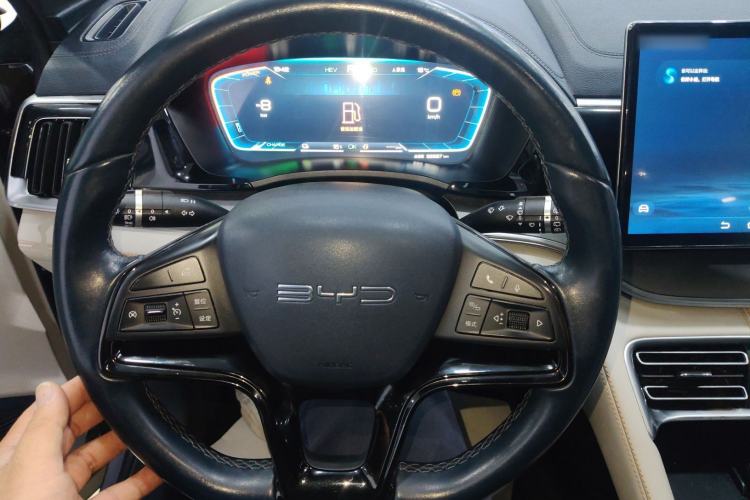 Used BYD Song PLUS New Energy 2024 HONOR Edition DM-i 71km Luxury Model Steering Wheel