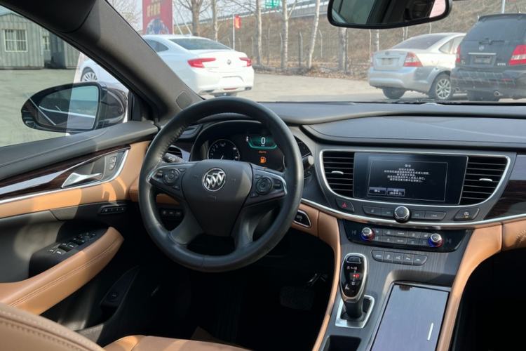 Used Buick LaCrosse 2018 28T Luxury Model
