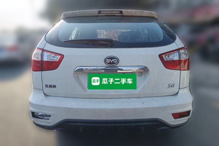 Used BYD S6 2014 2.0L Manual Luxury 5-Seater