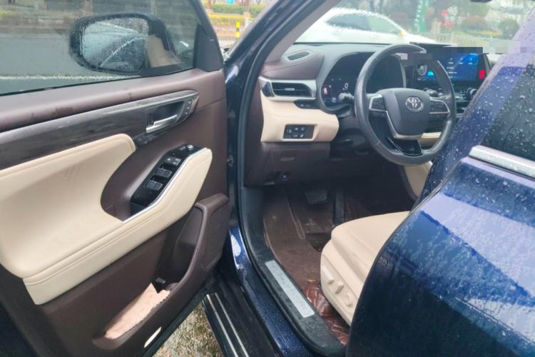 Used Toyota Highlander 2022 Dual-Engine 2.5L Four-Wheel Drive Supreme Edition 7-Seater
