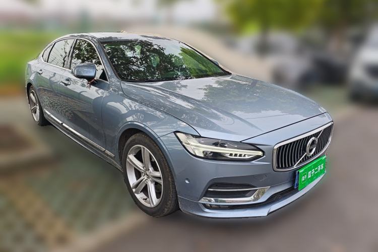 Used Volvo S90 2019 T5 Zhiyuan Edition Front Right 45 Deg