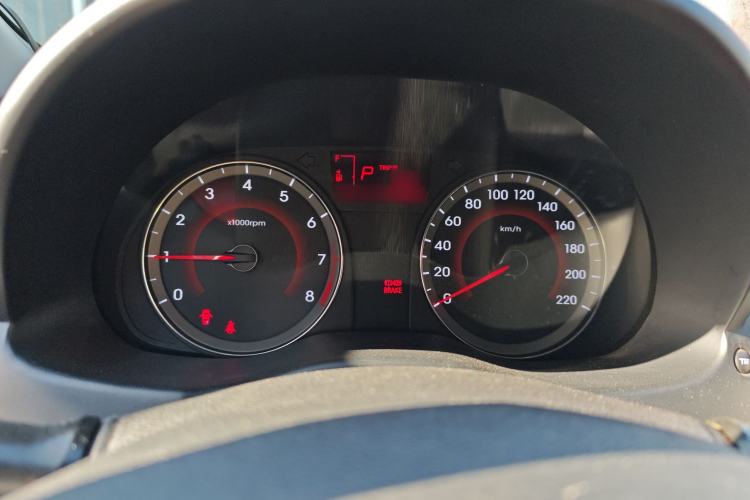 Used Hyundai Verna Ray 2016 1.4L Automatic Leading-Edge GLX