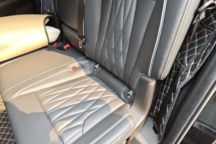 Used GAC Trumpchi GS8 2022 Linghang Series 2.0 TGDI Two-Wheel-Drive Luxury Smart Connectivity Version (7 Seats) Left Rear Seat