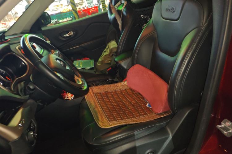 Used Jeep Cherokee 2016 2.4L Leading Edition
