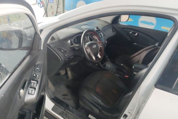 Used Hyundai ix35 2012 2.0L Automatic Two-Wheel Drive Elite Edition GLS Driver Seat