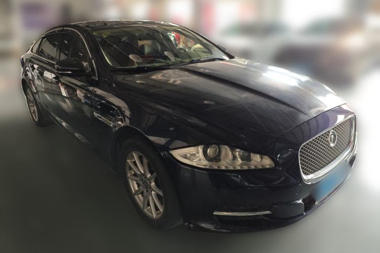 Used Jaguar XJ 2012 XJL 3.0 Panoramic Business Edition Front Right 45 Deg