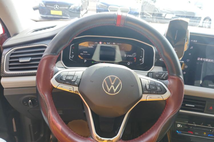 Used Volkswagen Tayron 2023 330TSI Two-Wheel-Drive Luxury Plus Advanced Version Steering Wheel