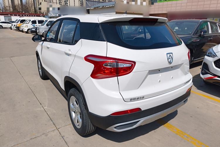 Used Baojun 510 2017 1.5L manual Comfort trim
