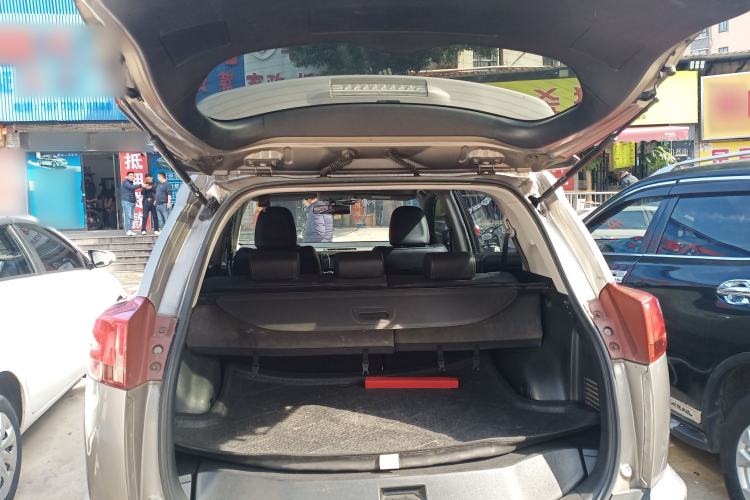 Used Toyota RAV4 2013 2.0L CVT Four-Wheel Drive New Edition
