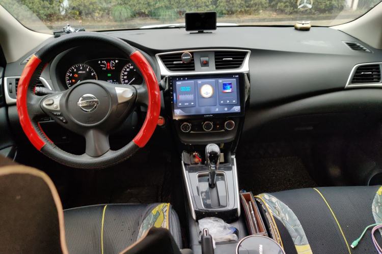 Used Nissan Sylphy 2018 1.6XV CVT Deluxe Edition Center Console