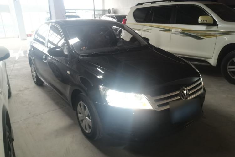 Used Volkswagen Santana 2015 1.4L Manual Fashion Edition Front Right 45 Deg