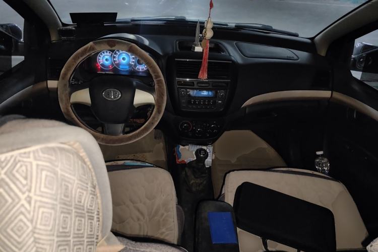 Used FAW Weizhi V5 2012 1.5L Manual Entry-Level Trim
